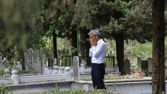Depremde 17 akrabasını kaybetti, deprem araştırmacısı oldu