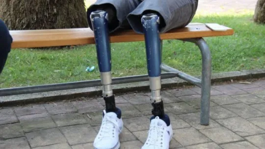 Depremde 2 bacağını kaybetti, azmi ile herkese umut oluyor!