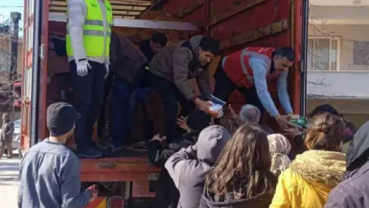 Depremzedeler için 20 bin öğün sıcak yemek çıkaracaklar