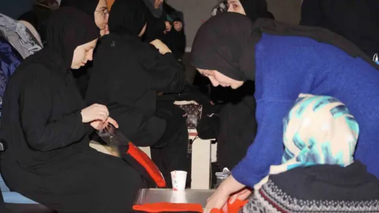 Depremzedeler için Körfez'de 24 saatlik mesai!