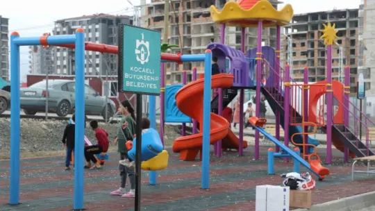 Depremzedeler için 541 konteyner