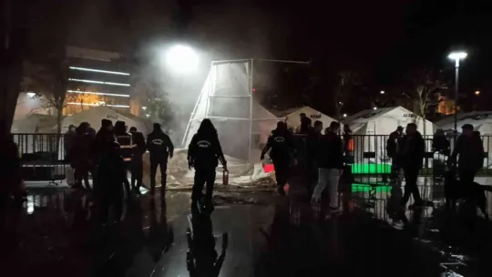 Düzce'deki çadırkentte korkutan yangın