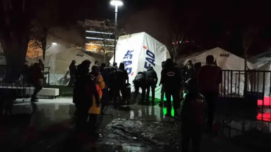 Düzce'deki çadırkentte korkutan yangın