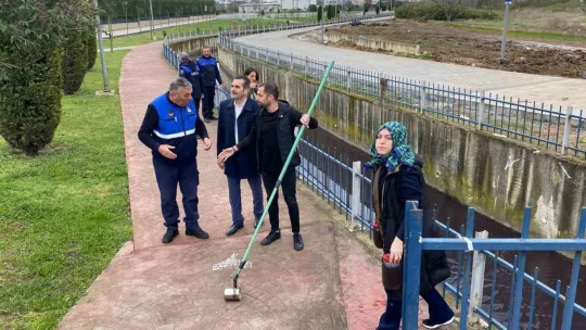 Dere simsiyah aktı, ekipler harekete geçti