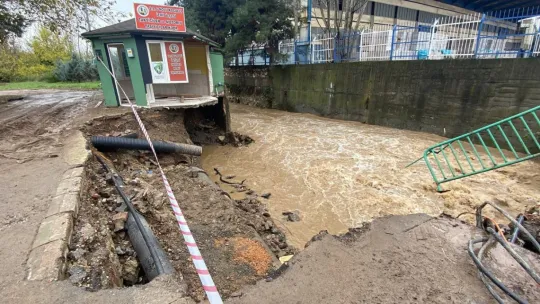 Dere yatağı çöktü