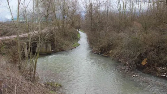 24 saat geçmesine rağmen sudan duman çıkarıyor