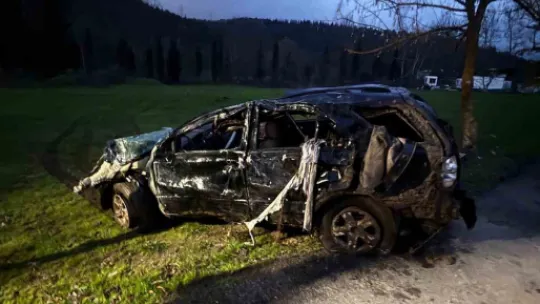 Dereye sürüklenen araç ertesi gün ortaya çıktı