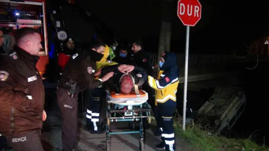 Suyun ortasında dakikalarca kurtarılmayı bekledi