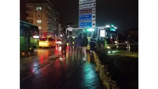 Derince'de TIR ile halk otobüsü çarpıştı: 2 Yaralı!