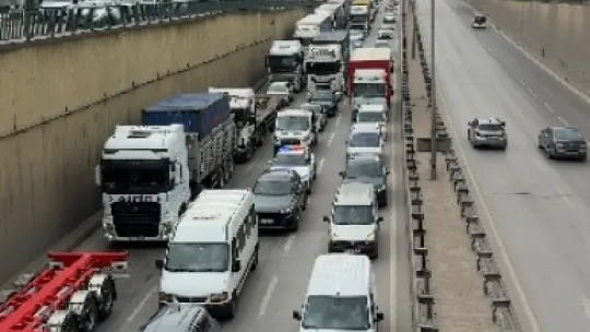 Dev limanın tır trafiği ve gürültüsü sabır taşırdı