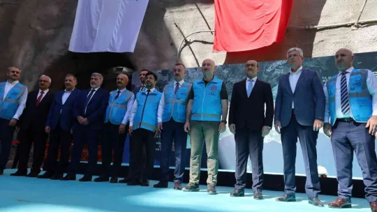 Dev metro projesinin tünelinde ışık gözüktü