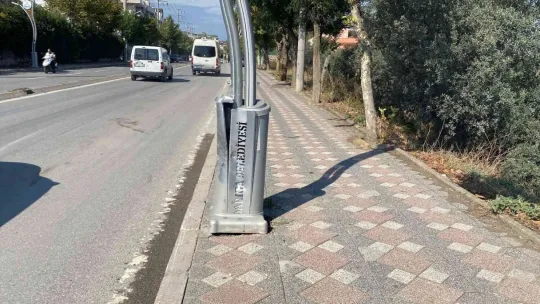 Direğe çarpan motosikletin sürücüsü hayatını kaybetti
