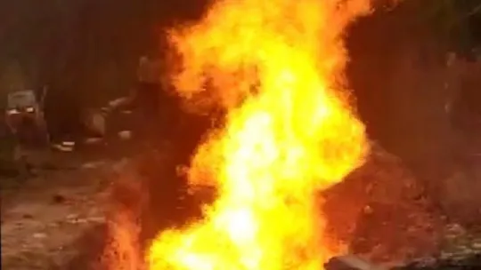 Doğal gaz boru hattı alev topuna döndü