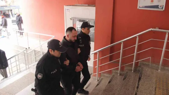 Doktorun aracını kurşunlayan şüpheli adliyede!