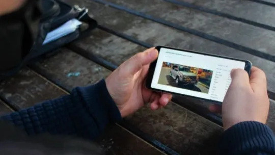 Dolandırıcıya kaptırdığı aracını kurtarmak isterken yine dolandırıldı