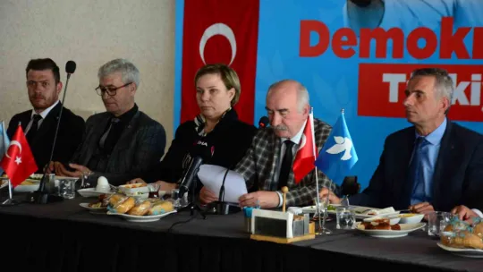 Dedeoğlu muhalefete yüklendi