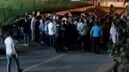 Sakarya'daki düğünde ortalık savaş alanına döndü