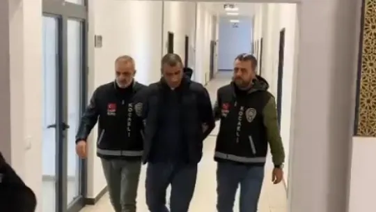 Dükkanın girişinde başından vurulan genç hayatını kaybetti