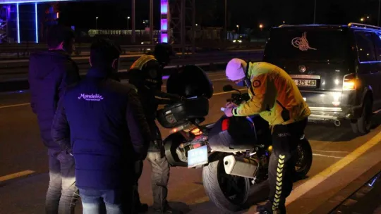 Dur ihtarına uymayan sürücü alkollü çıktı