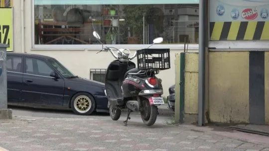 Düz yolda giderken düşüp yaralandı