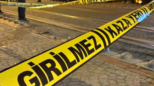 Barlar Sokağı'ndaki kavga kanlı bitti: 2 yaralı