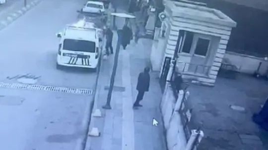Ekip otosunu böyle ateşe vermiş