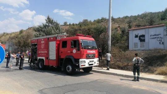 Elektrik akımına kapılan güvercin yangın çıkardı