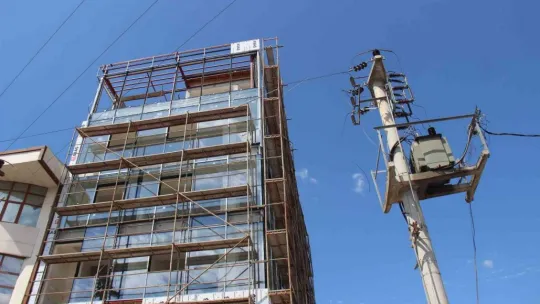 Elektrik akımına kapılan işçinin feci ölümü