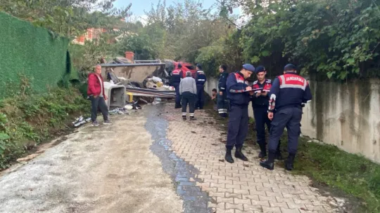 Elektrik arıza ekibi kaza yaptı: 2 yaralı
