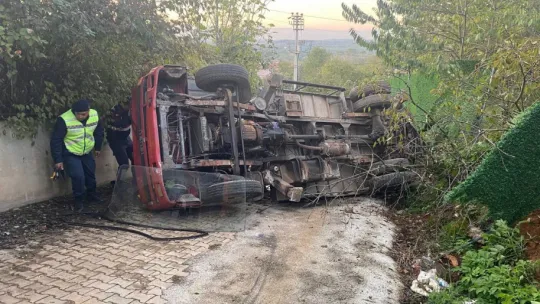 Elektrik arıza ekibi kaza yaptı: 2 yaralı
