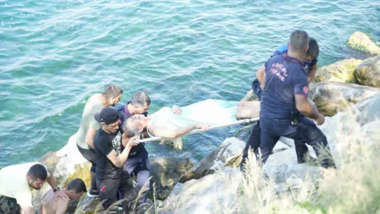 Elektrikli bisiklet denize uçtu: 3 kişi yaralandı