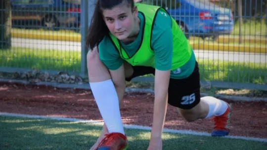 Ellerde oje, ayaklarda krampon