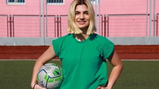 Ellerde oje, ayaklarda krampon
