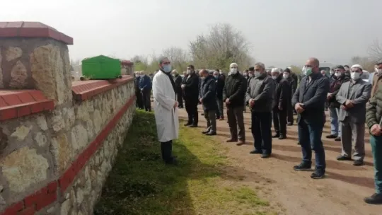 Elleri bantlanarak öldürülen yaşlı adam son yolculuğuna uğurlandı!