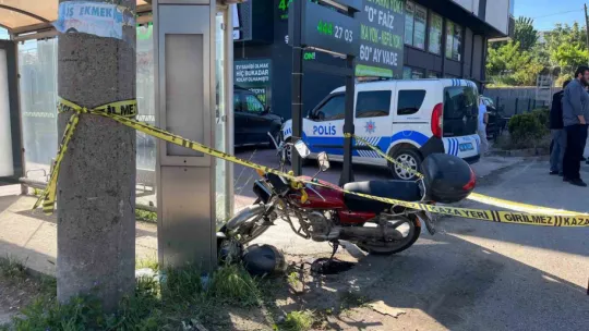 Motosiklet ciple çarpıştı: 1'i ağır 2 yaralı