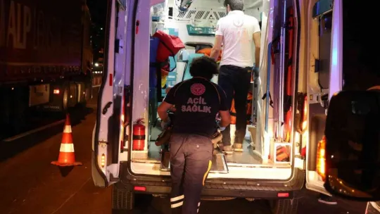 Yol üzerinde durunca kazaya sebep oldu