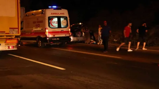 Yol üzerinde durunca kazaya sebep oldu