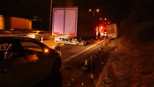 Yol üzerinde durunca kazaya sebep oldu