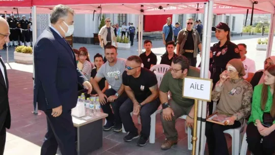 En acı an: Yaralı halde polis eşinin cenazesine katıldı