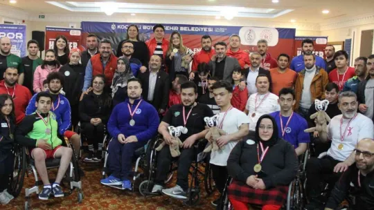 Engelleri aşıp madalyalarını aldılar