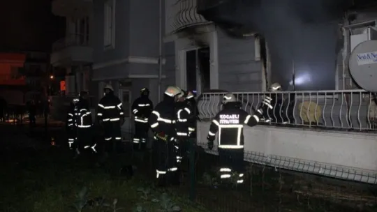 Engelli şahıs yanmamak için balkondan atladı