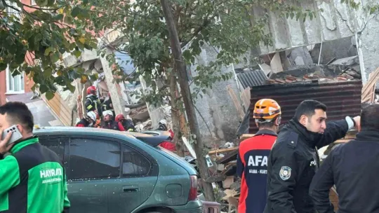 Enkaz altında kaç kişi var?