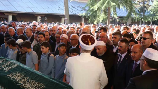 Enkazda kalan 4 kişilik Bilir ailesi, son yolcuklarına uğurlandı