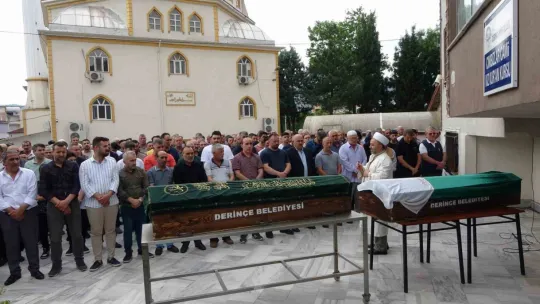 Eşi tarafından katledilen 3 çocuk annesi son yolculuğuna uğurlandı