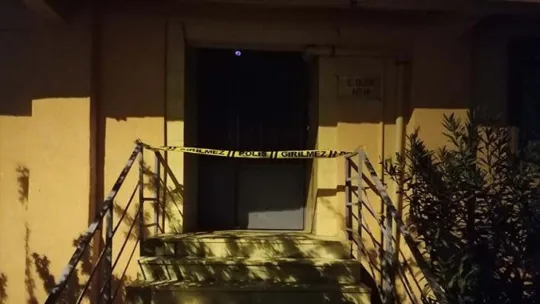 Eşini balta ile öldürdü!