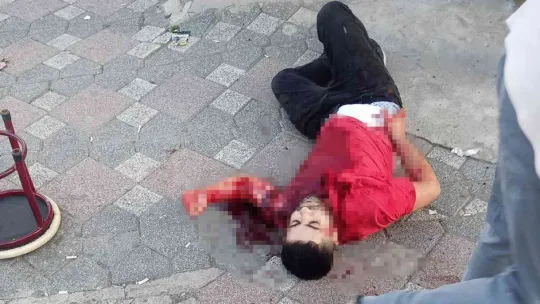 Eşini yaralayıp işletmecinin boğazını kesmişti, tutuklandı