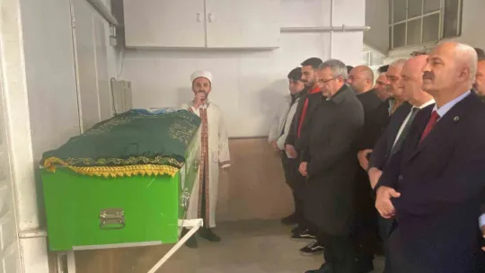 Eski eşinin öldürdüğü Tülay, son yolculuğuna uğurlandı