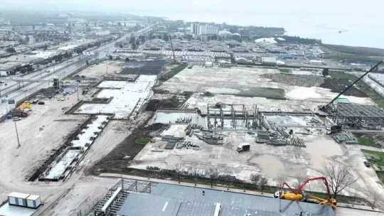 Eski fuar alanına yapılan Sosyal Yaşam Merkezi'nde çalışmalar sürüyor