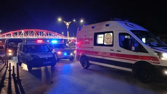 Hikmet Erenkaya kaza geçirdi