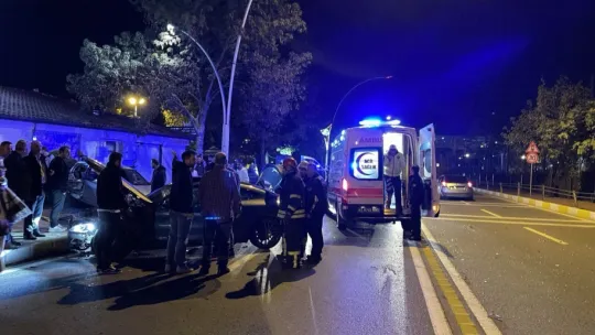 Hikmet Erenkaya kaza geçirdi